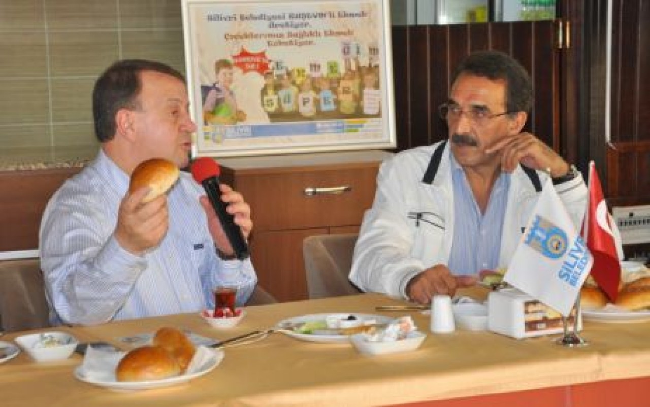 Sağlıklı ekmek için kantincilerle görüştü