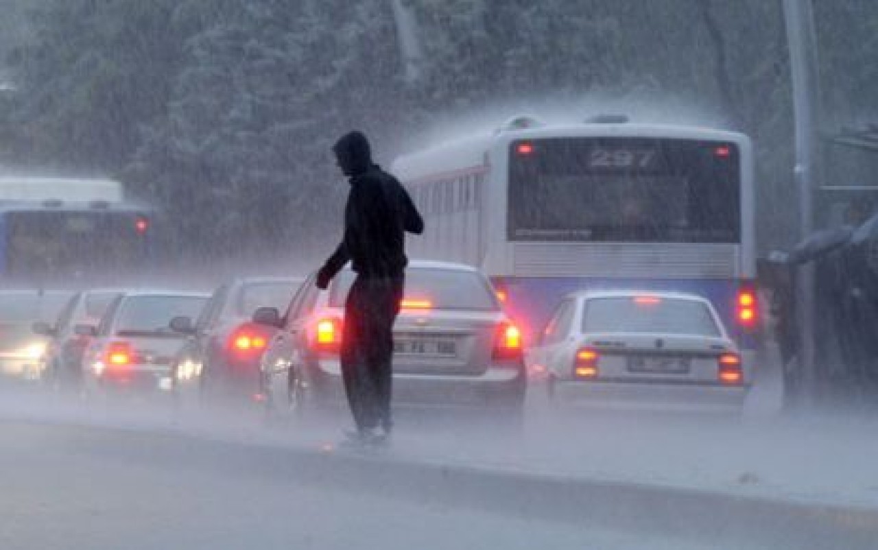 İstanbul için kuvvetli yağış uyarısı!