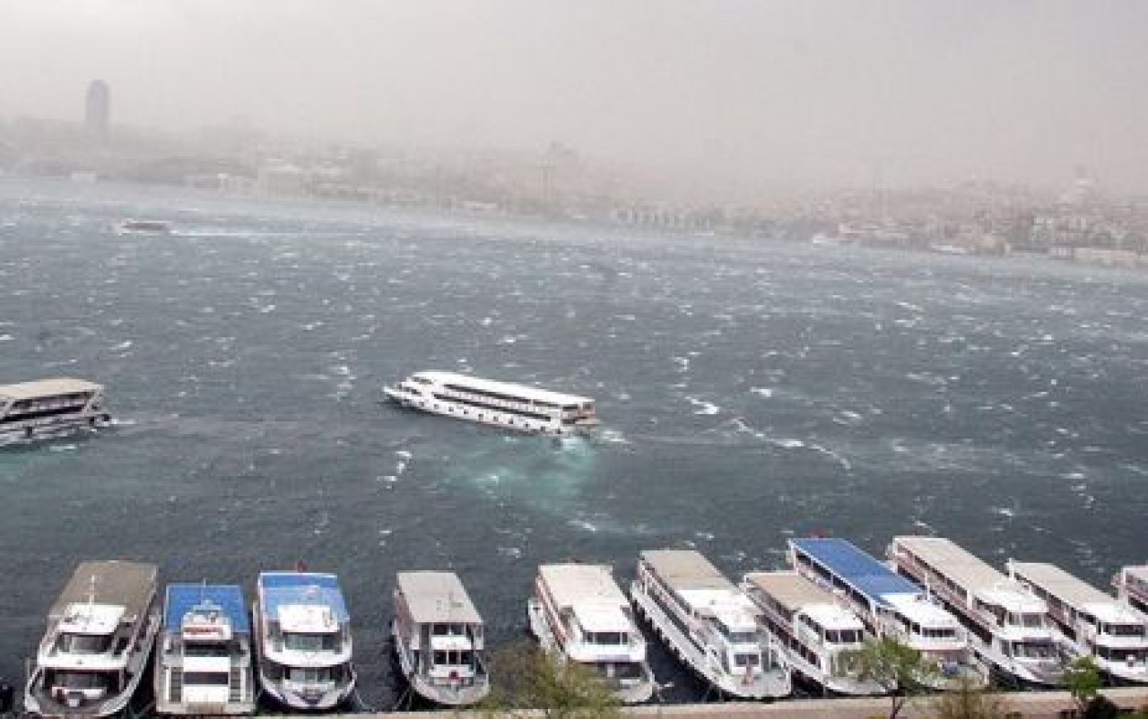 Deniz ulaşımına lodos engeli