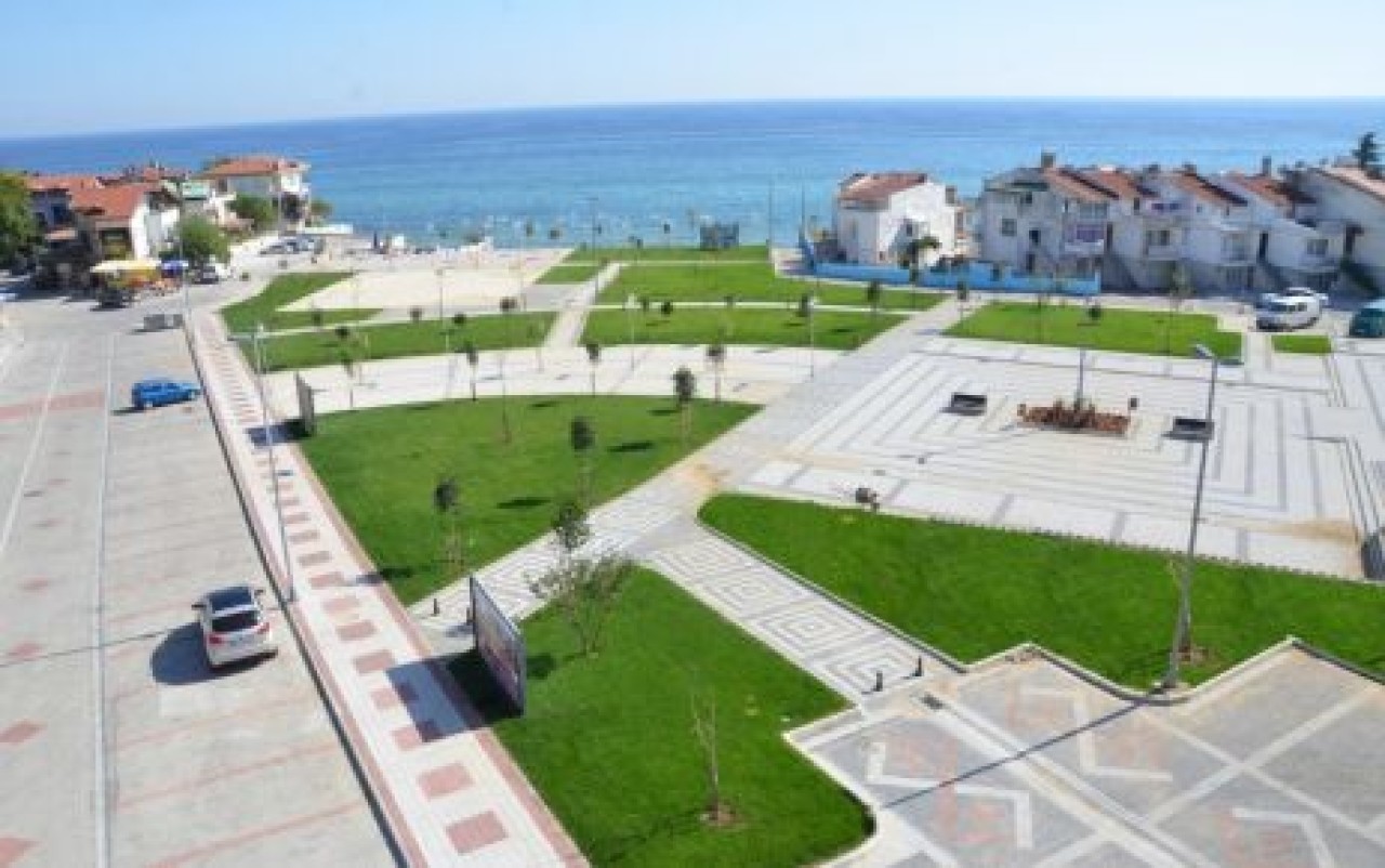 Gümüşyaka sahili ışıl ışıl oldu