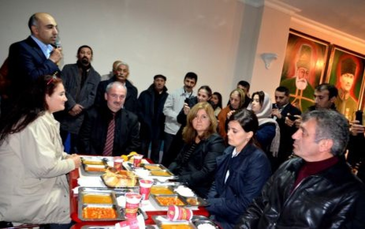 Kerimoğlu Erenlerde muharrem yemeği verdi