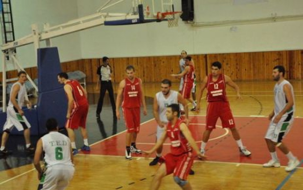 Büyükçekmece Basketbol liderliği kimseye kaptırmıyor…