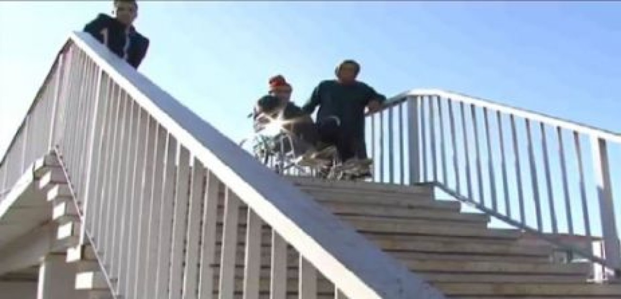 Kumburgaz'da ilginç üst geçit