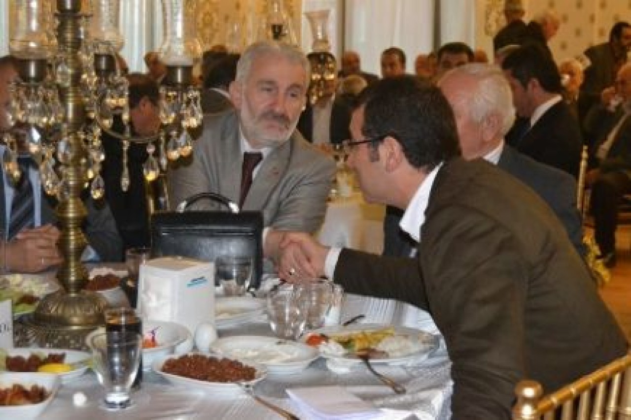 İmamoğlu dernek yemeğine katıldı