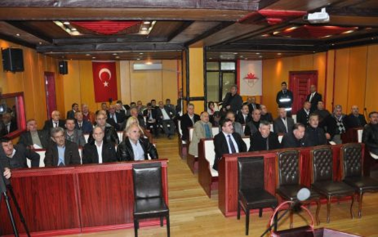 BÜYÜKŞEHİR KANUNU’NU MUHTARLARA ANLATTI