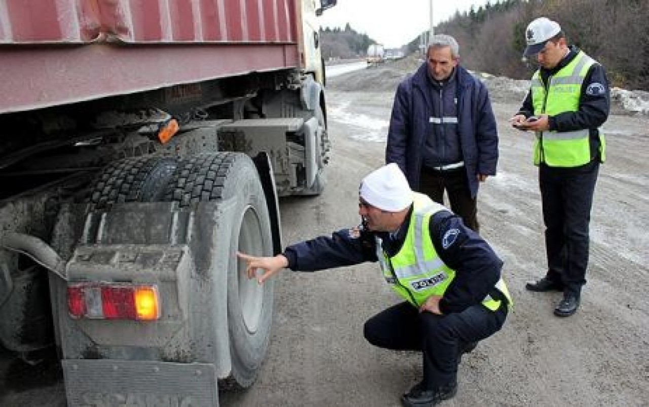 Kış lastiğine geçmeyene Bolu Dağı kapalı