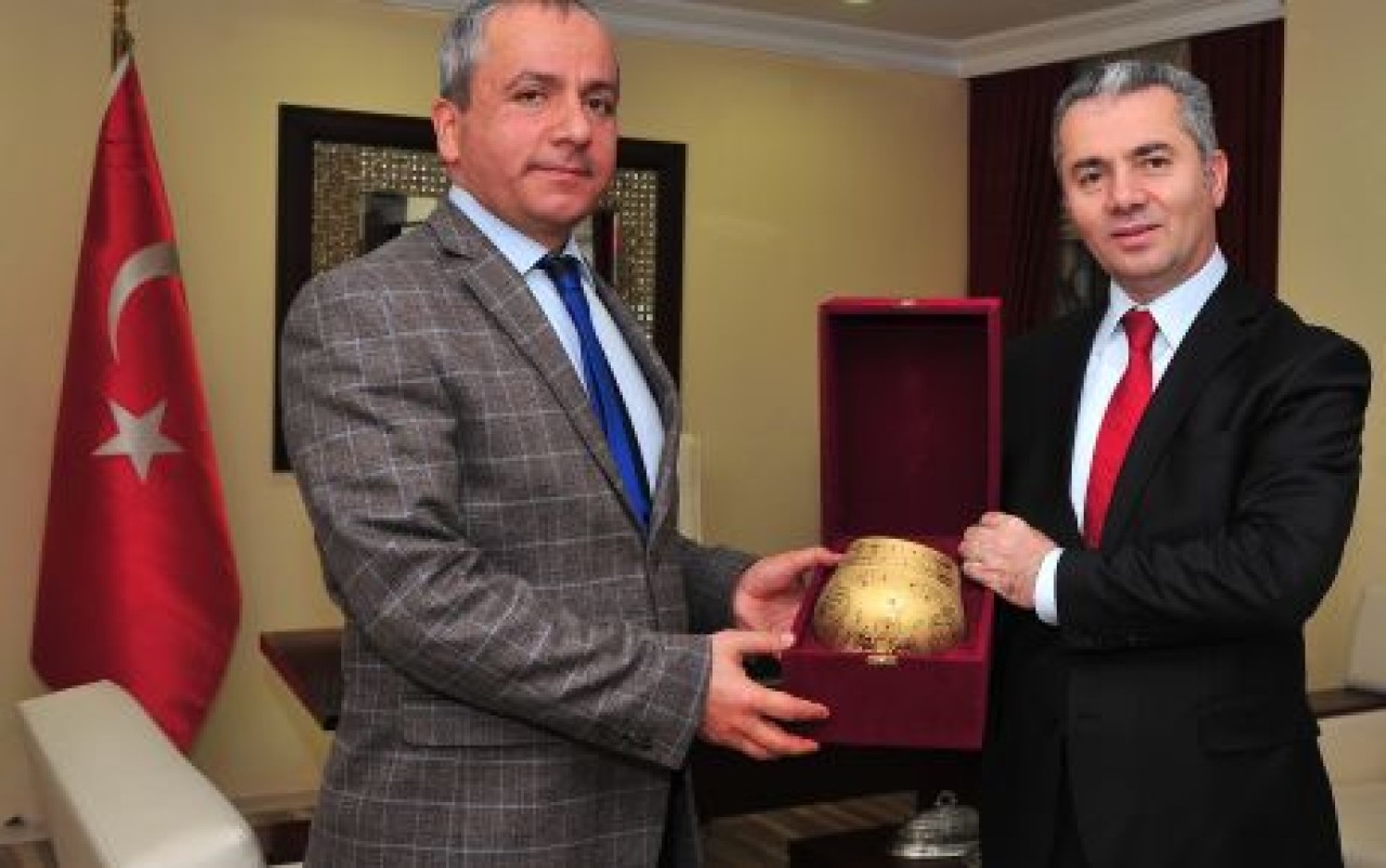 YURDAKUL’A NEZAKET ZİYARETİ