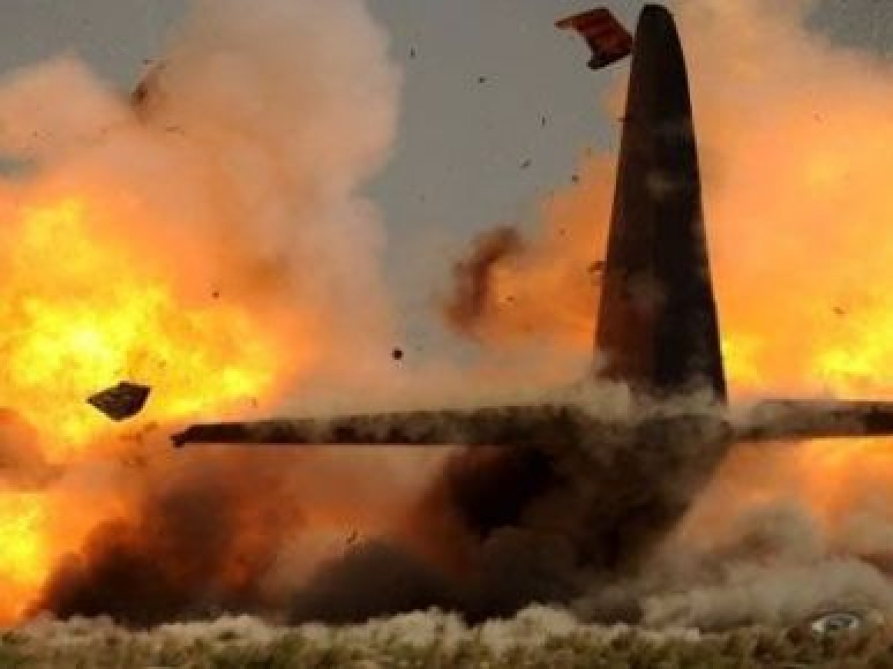 Antalya'da Uçak Düştü