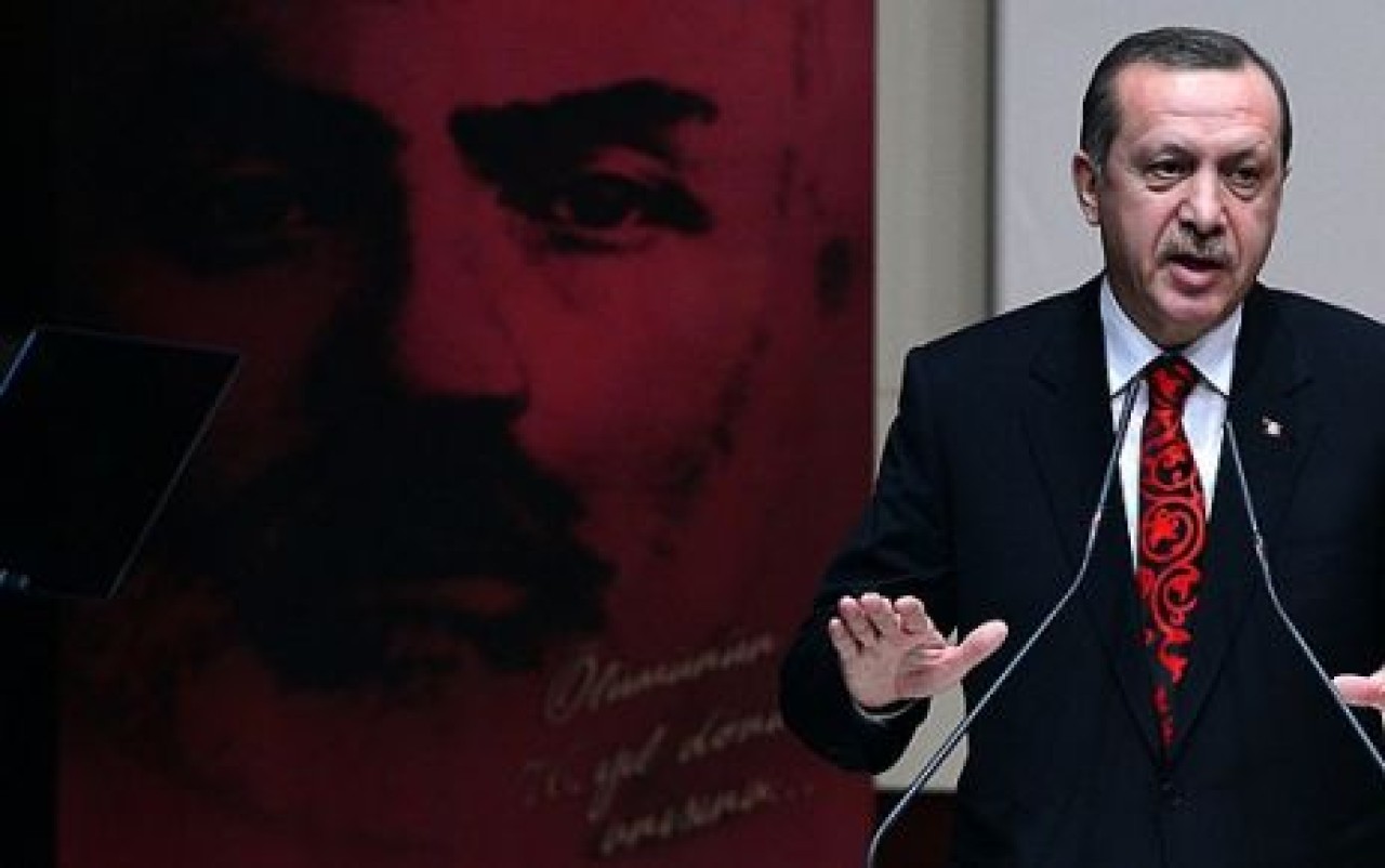 ''Akif gibi dindar olmalısınız“