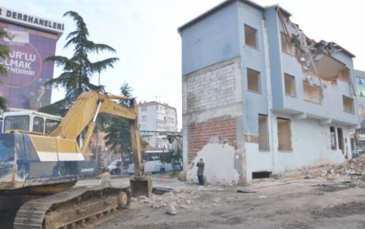 YER ALTI OTOPARKI GELİYOR