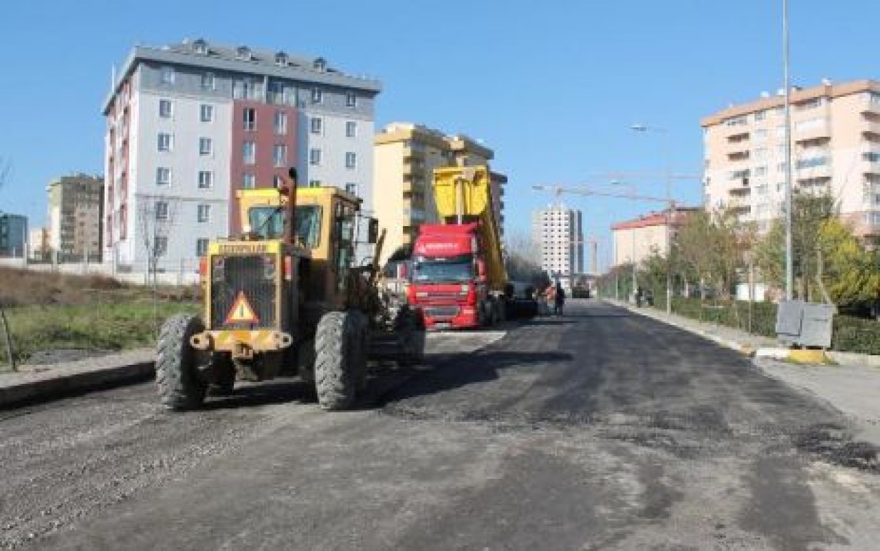 ‘Beylikdüzü’nde asfaltsız yol kalmayacak’