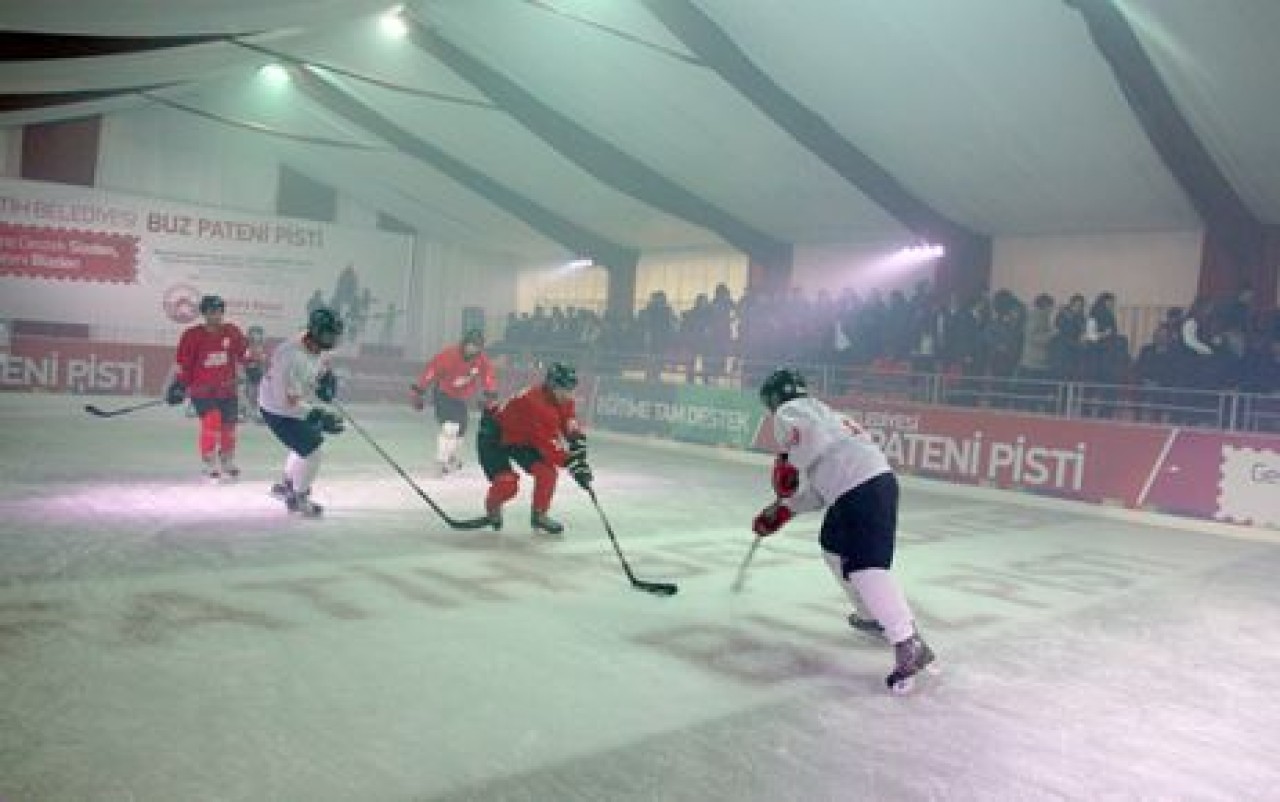 GERİ DÖNÜŞÜME "BUZLU" DESTEK