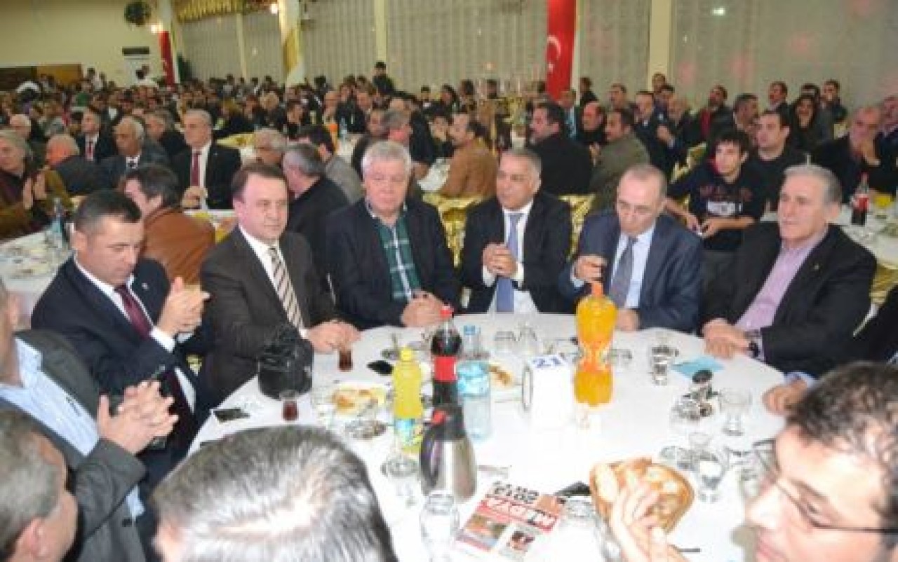 Işıklar Roman Federasyonu’nun gecesine katıldı