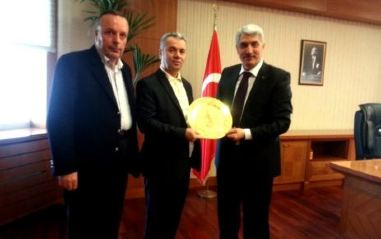 Başkan uzun, ziyaretçilerini makamında ağırladı