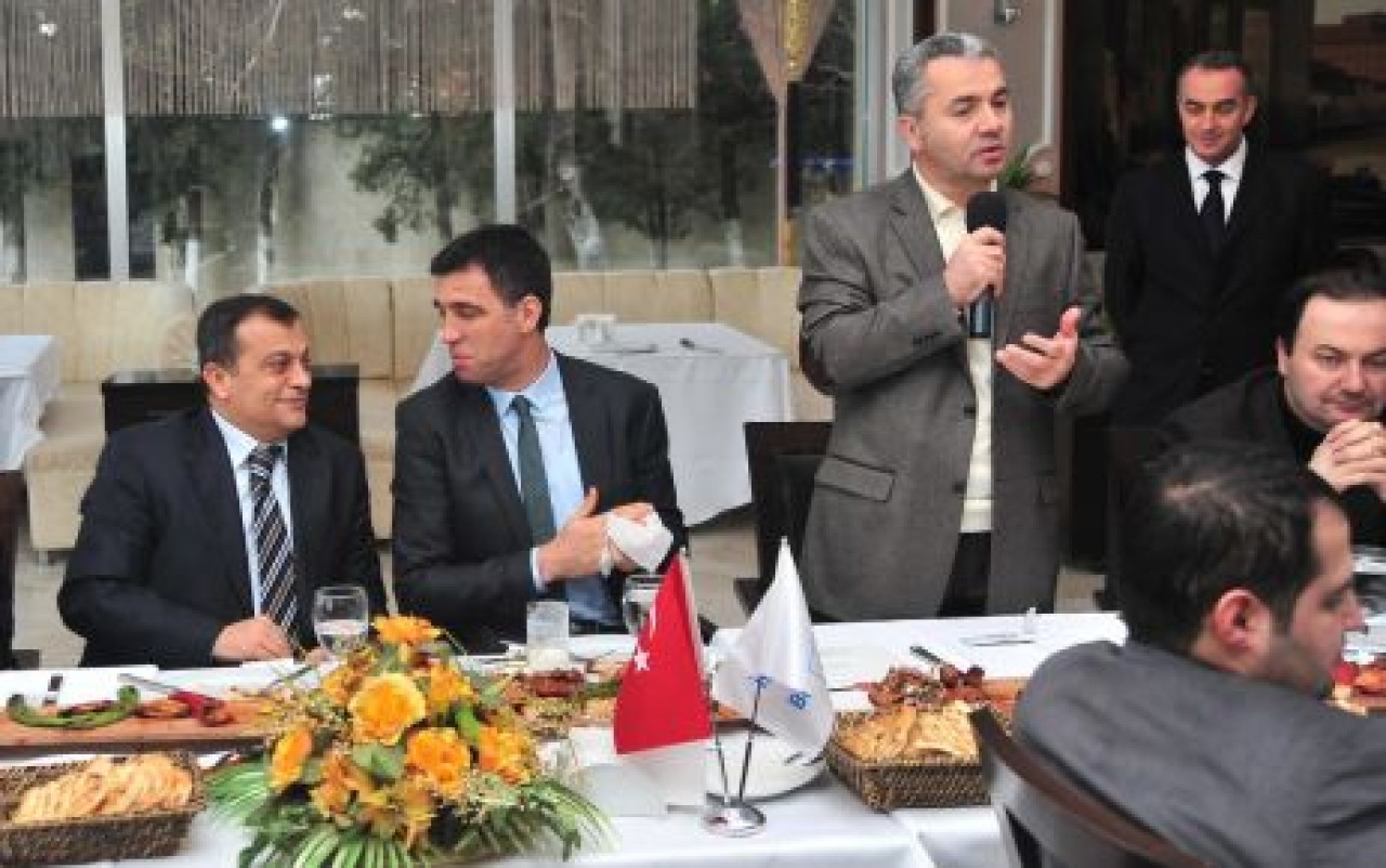 HAKAN ŞÜKÜR BEYLİKDÜZÜ’NDEYDİ