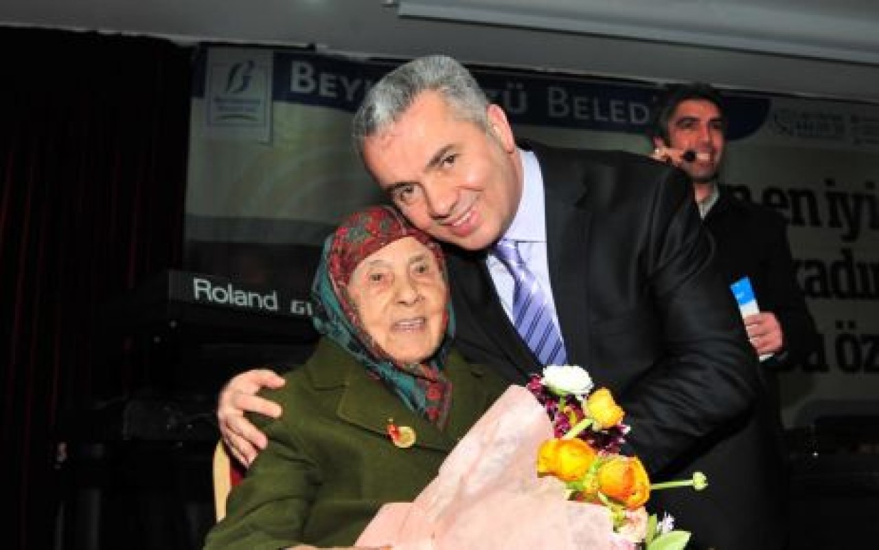 DÜNYA KADINLAR GÜNÜ COŞKUYLA KUTLANDI