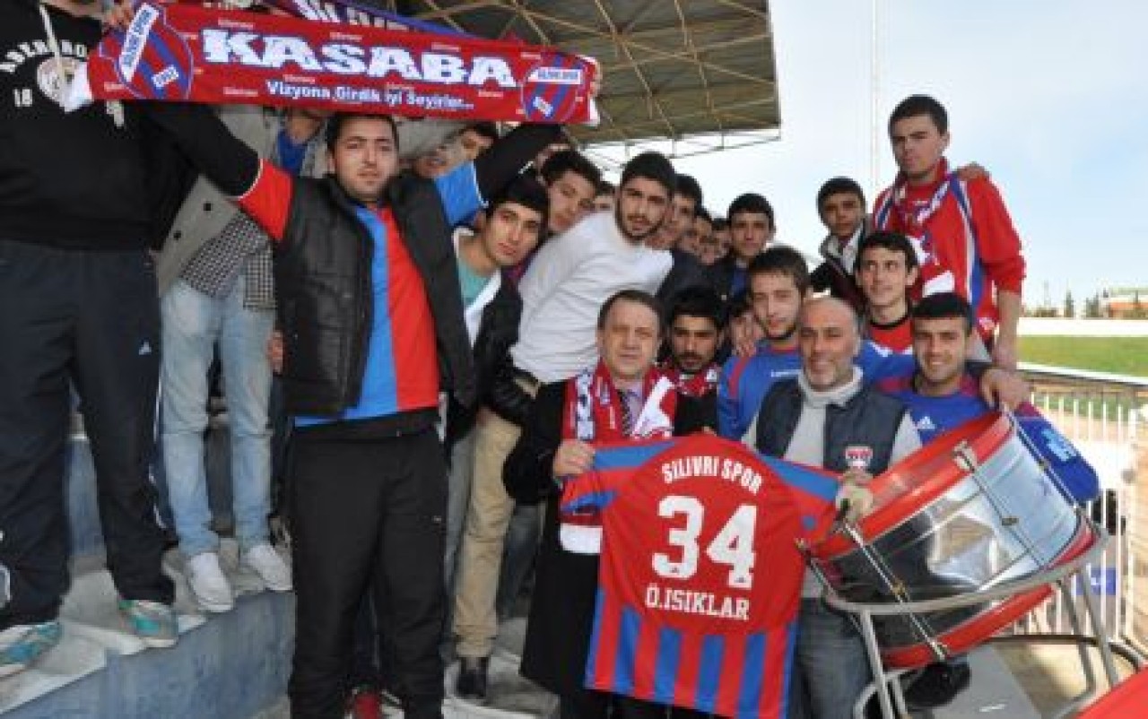 IŞIKLAR SİLİVRİSPOR’A UĞURLU GELDİ