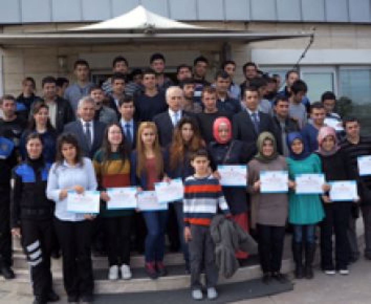 Vali Mutlu, üniversite öğrencileriyle kahvaltı yaptı.