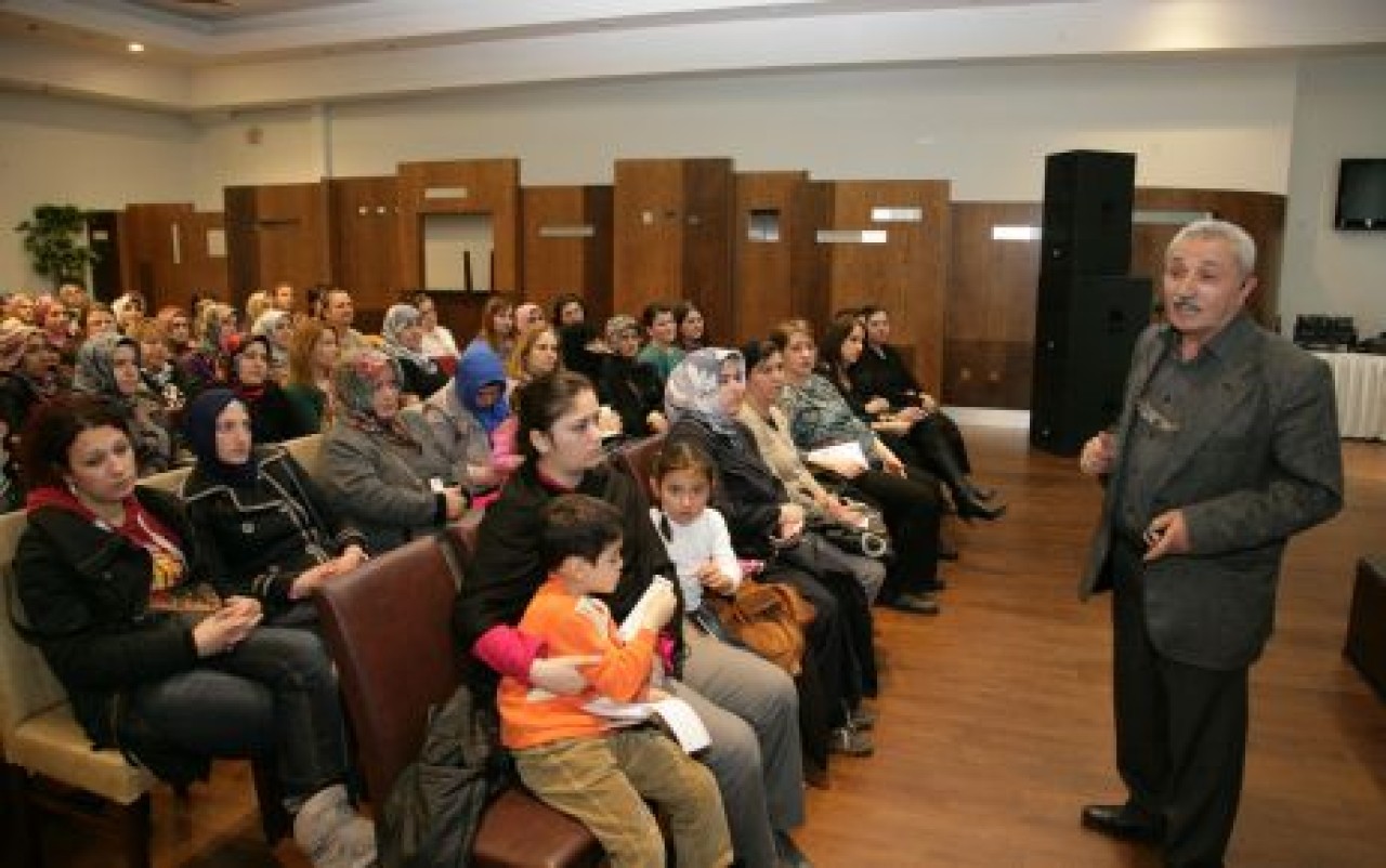 ‘Çocuk ailenin aynasıdır’