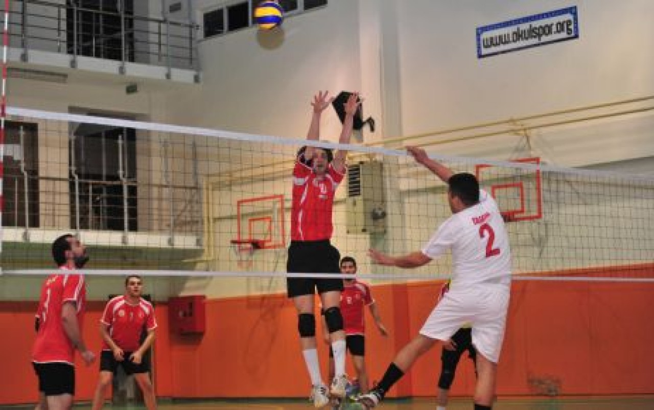 Beylikdüzü’nde voleybol turnuvası başladı