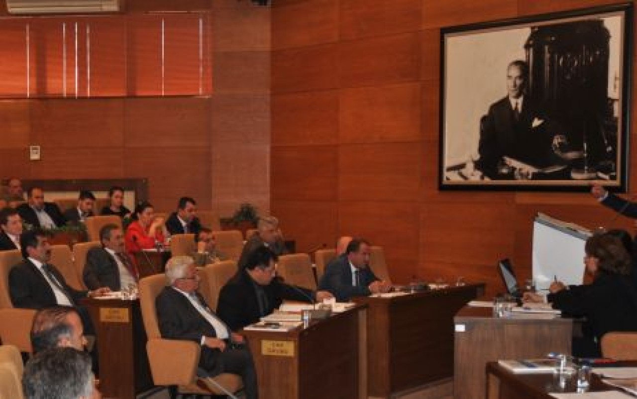 Meclis yine karıştı