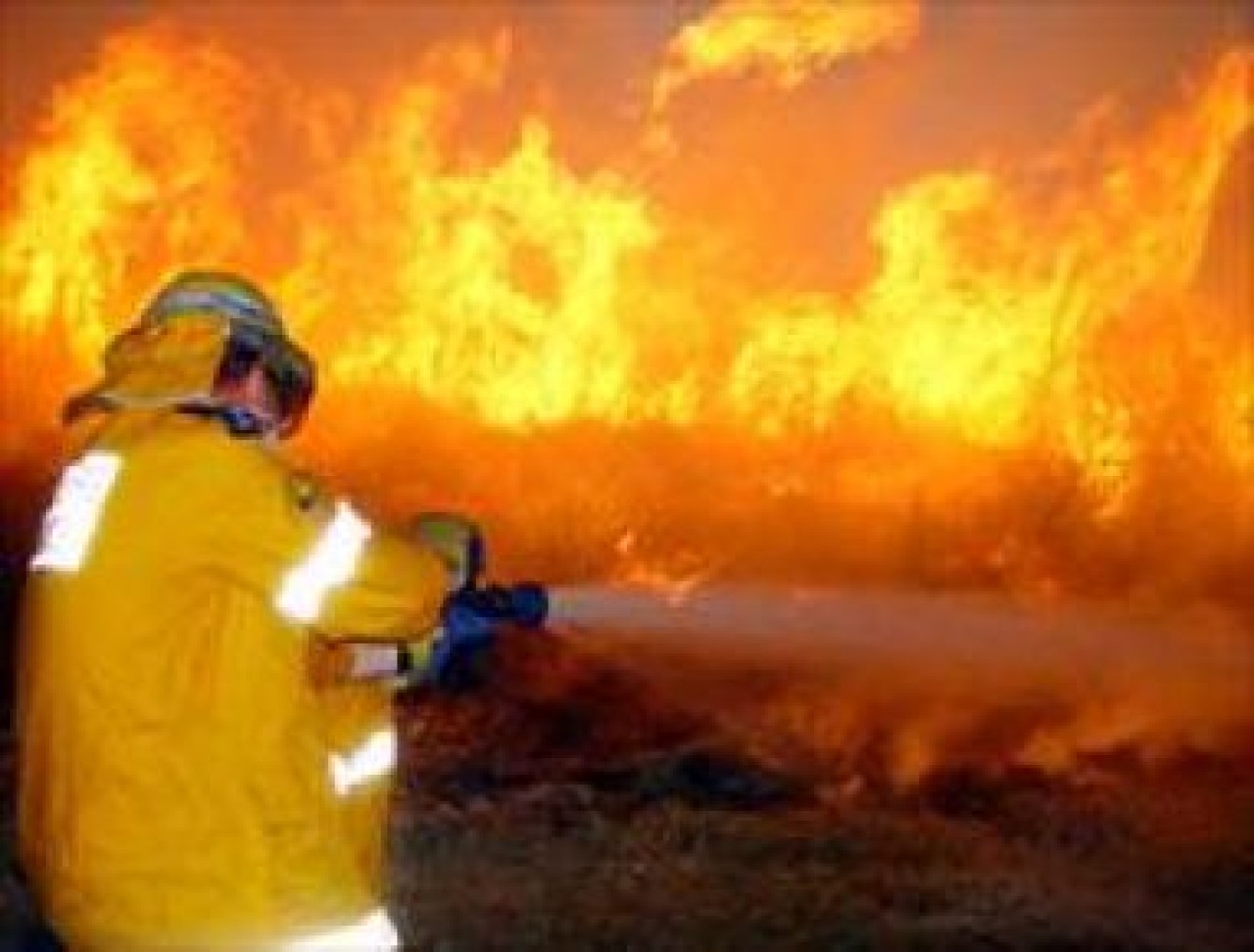 Silivri'de çocuk parkı alev alev yandı