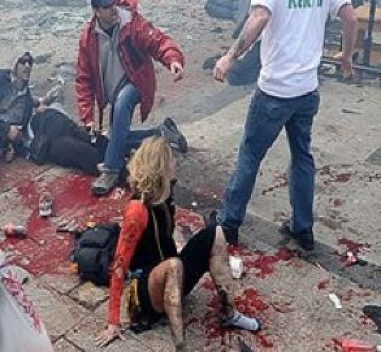 Boston'da Maratonda İki Patlama: 3 Ölü, 141 Yaralı