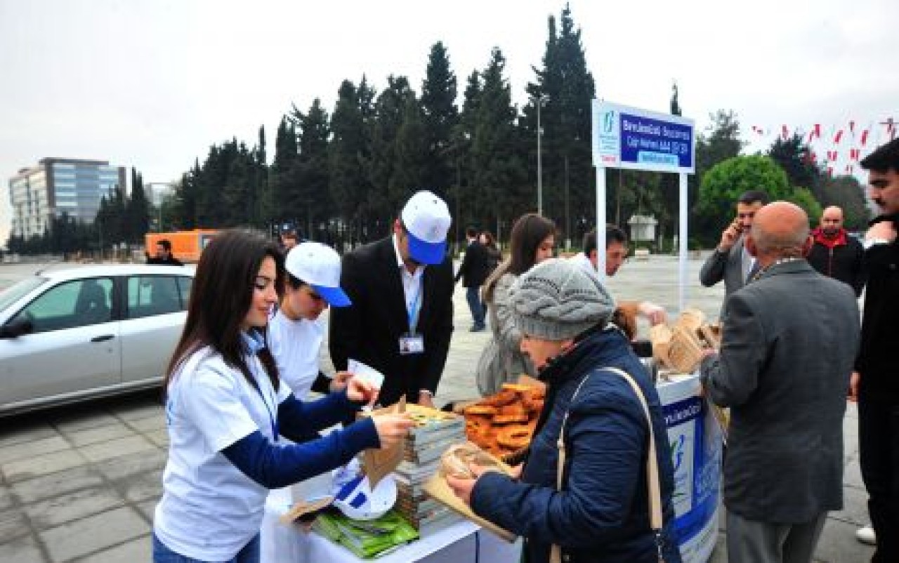 Önce çorba, şimdi çay ve simit