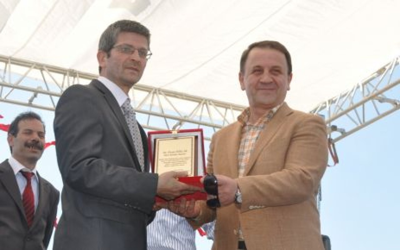 Romanlar’dan Işıklar’a teşekkür