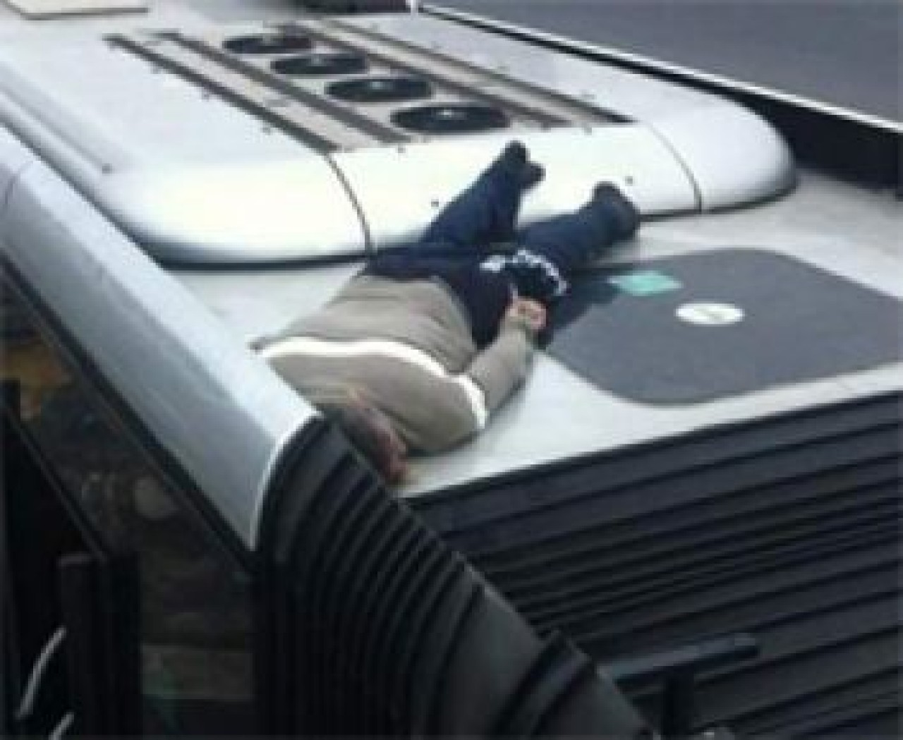 Metrobüste ceset şoku!