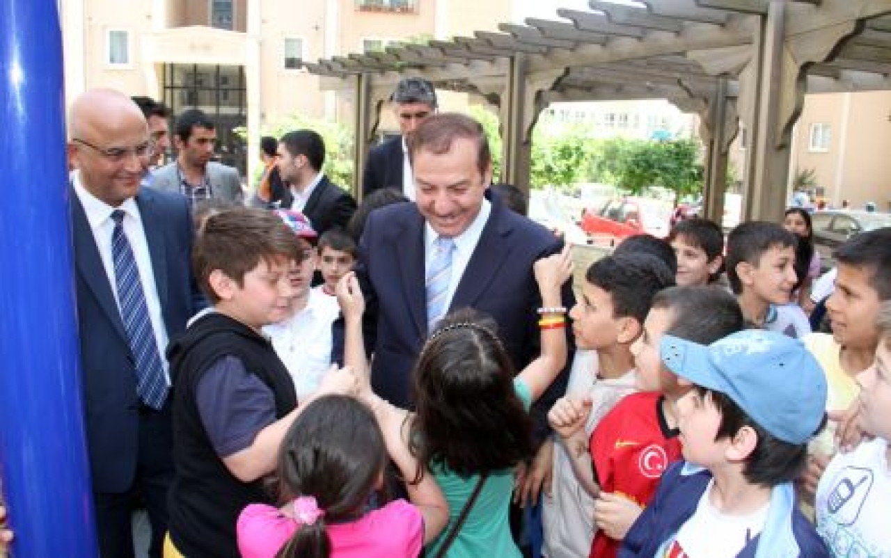 Kadıoğlu, Kiptaş 2. Etap site sakinleri ile bir araya geldi