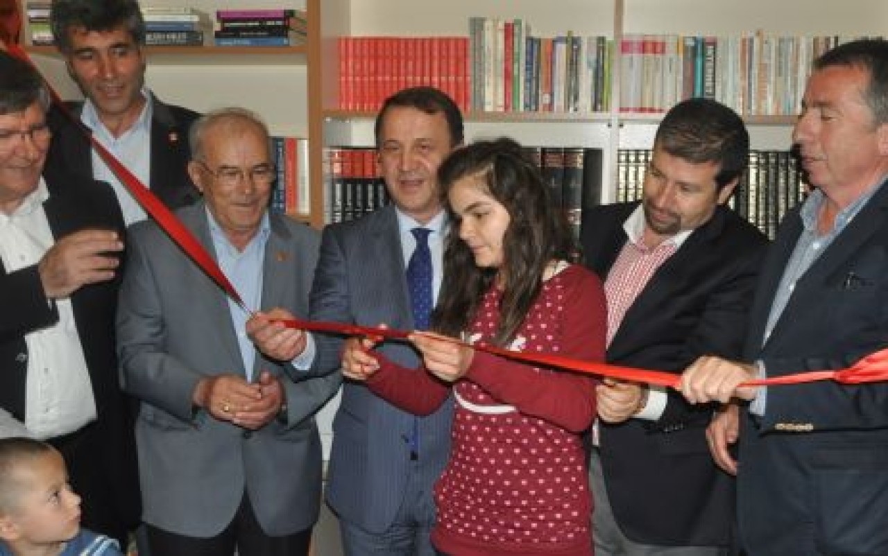 CHP’den Sayalar’a kütüphane