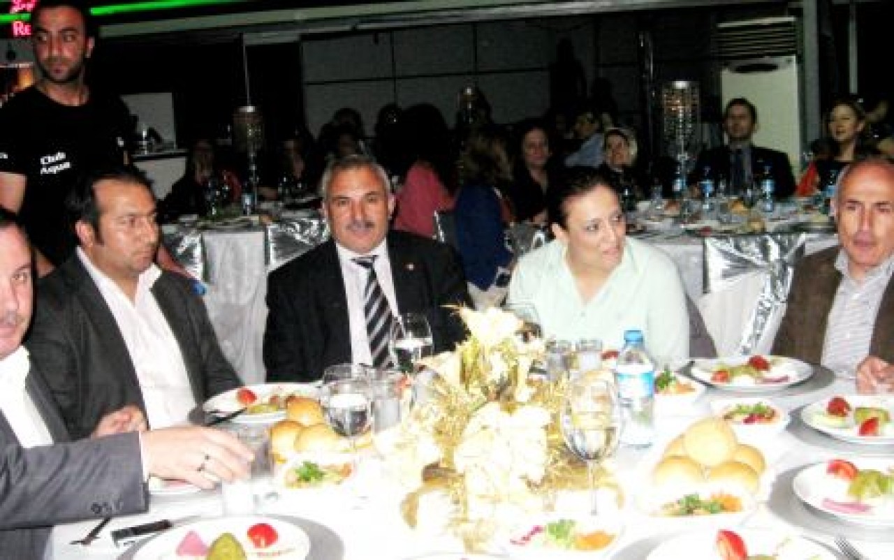 Hayvanlar yararına sazlı sözlü eğlence