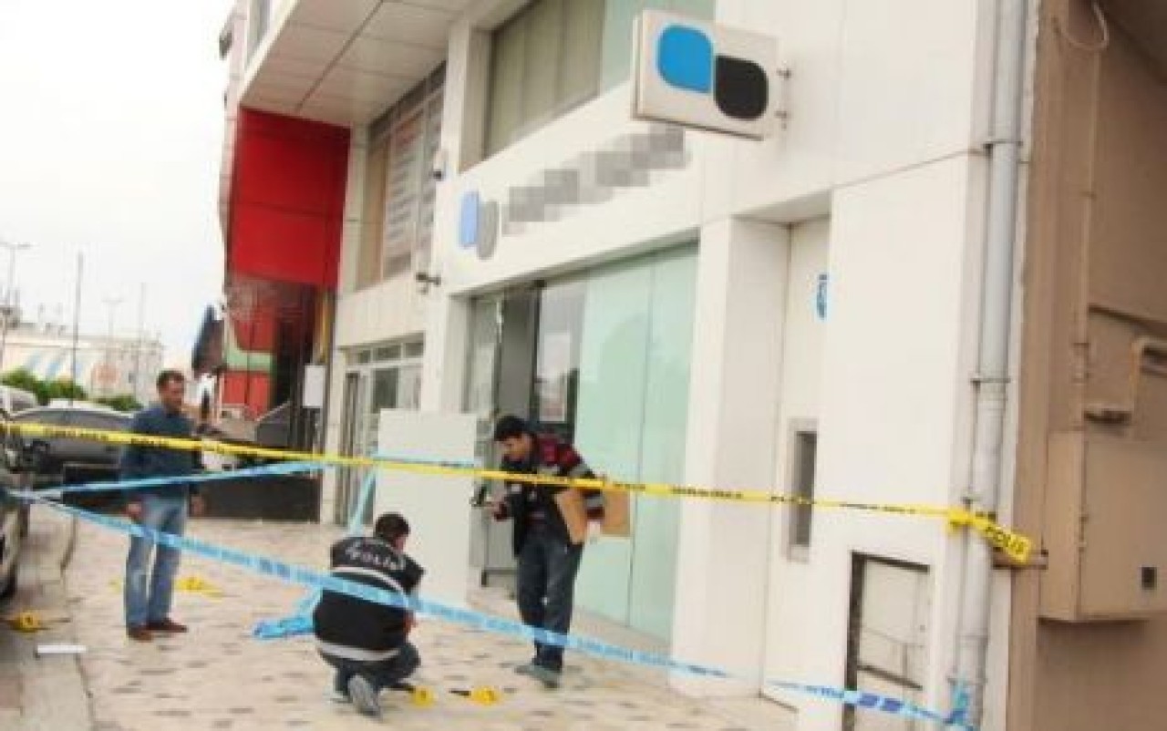 Avcılar'da Silahlı Banka Soygunu