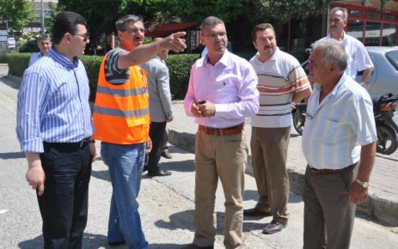 Küçük sanayi yolu asfatlanacak