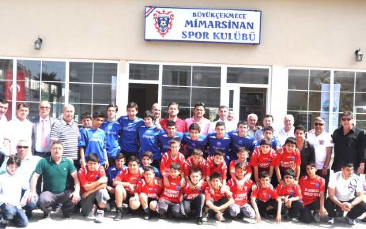 B.MİMARSİNAN EVİNE KAVUŞTU!