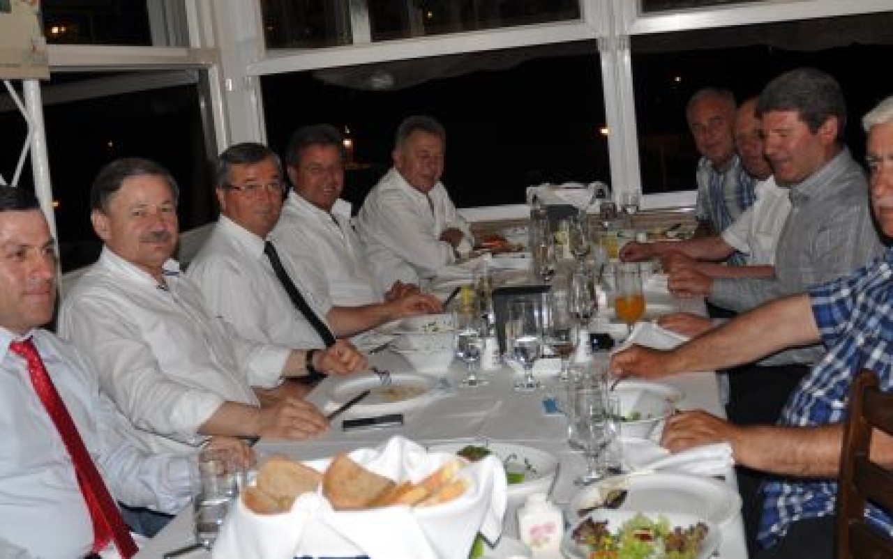 Eski başkanlar bu kez Sofram’da buluştu