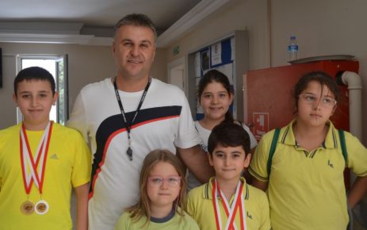 Şampiyon EMİRHAN ÖNCÜ altını yine aldı.