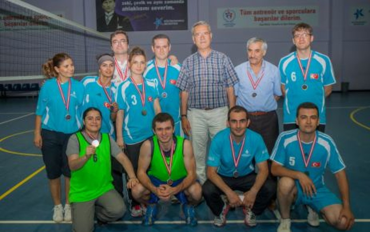 EĞİTİMCİLERDEN KIYASIYA MÜCADELE