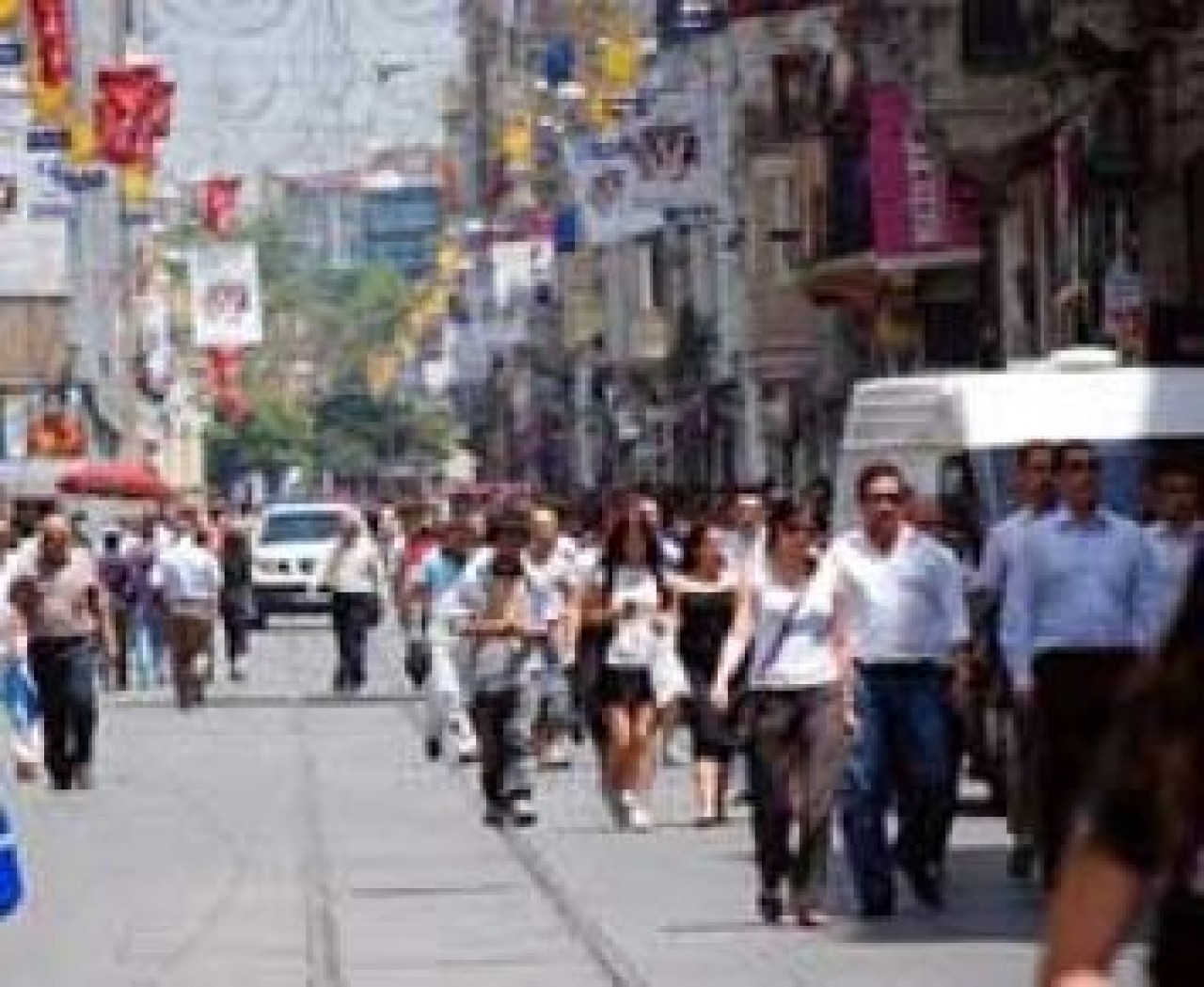 İşsizlik 4 ayda yüzde 10'u geçti