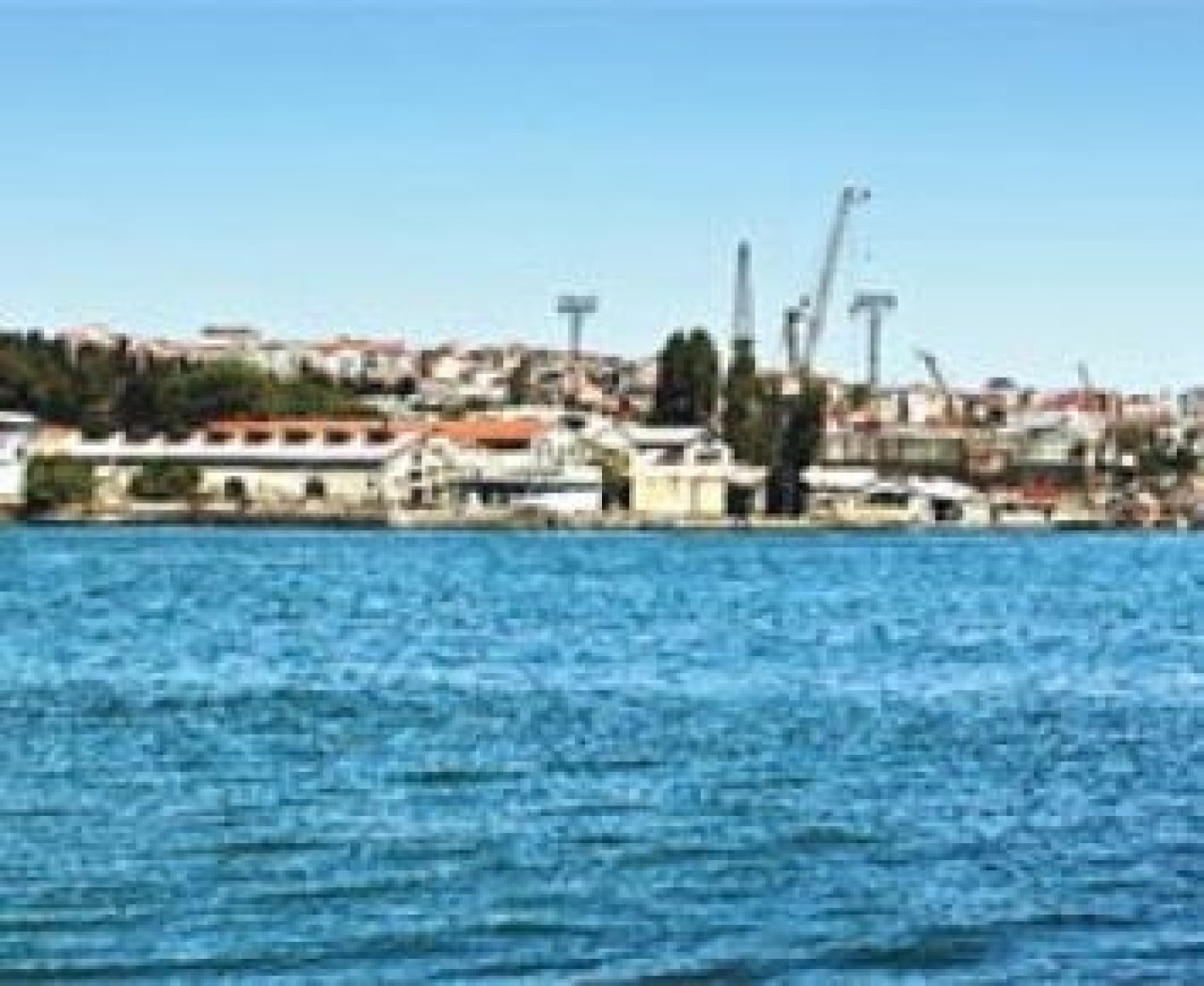 Tarihi tersaneler de satılıyor!