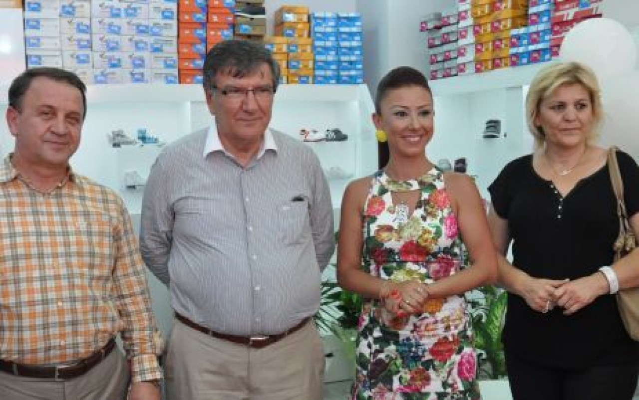 Toker ailesi minik adımları giydirecek