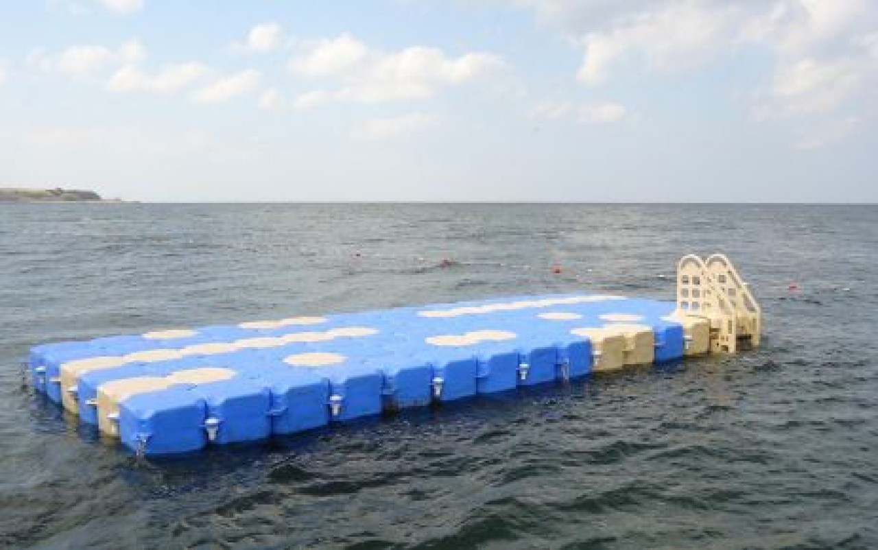 Gürpınar sahiline yüzen iskele yapıldı