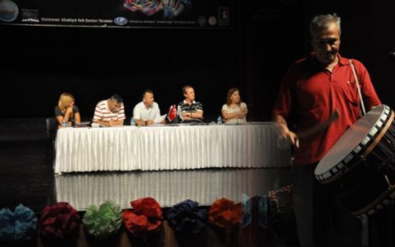 Sahurda 72 davulcu uyandıracak!