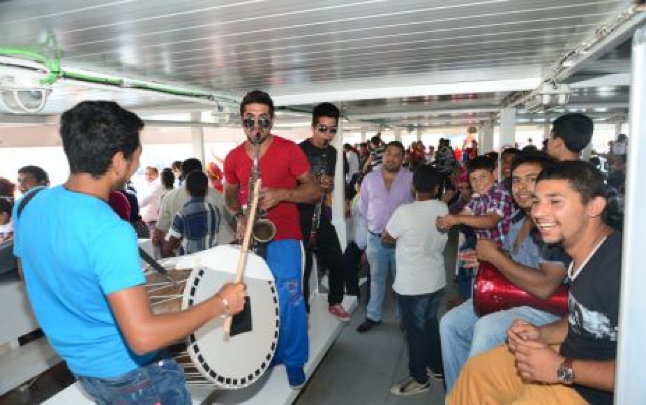 Romanlar Boğazda Göbek Attı