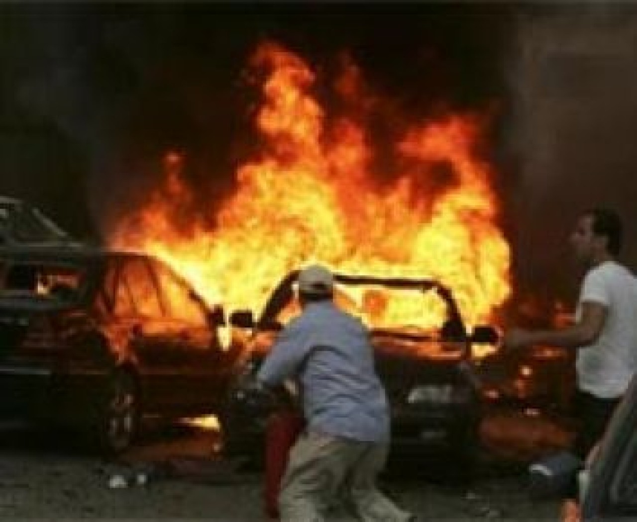 Beyrut'ta yine bombalı saldırı