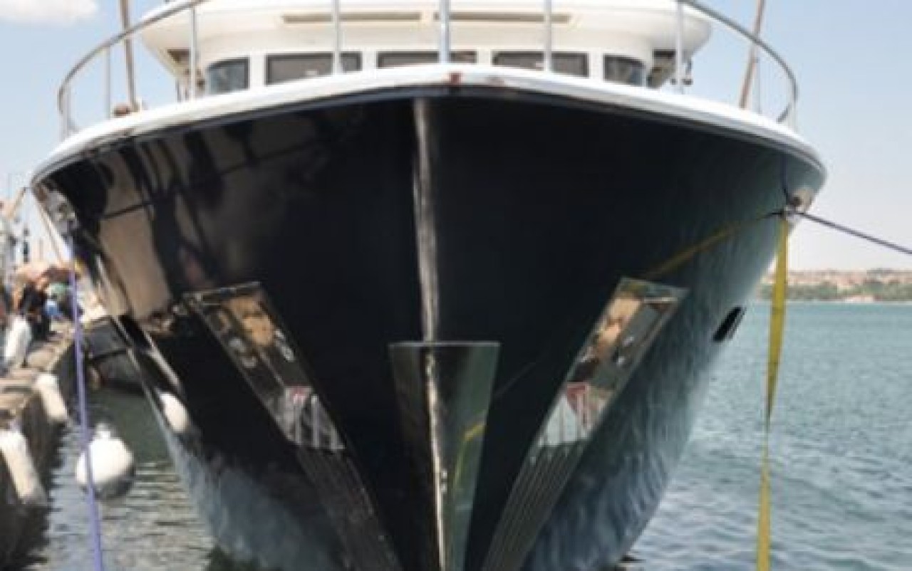 E-5'ten Geçen Dev Gemi Görenleri Şaşırttı