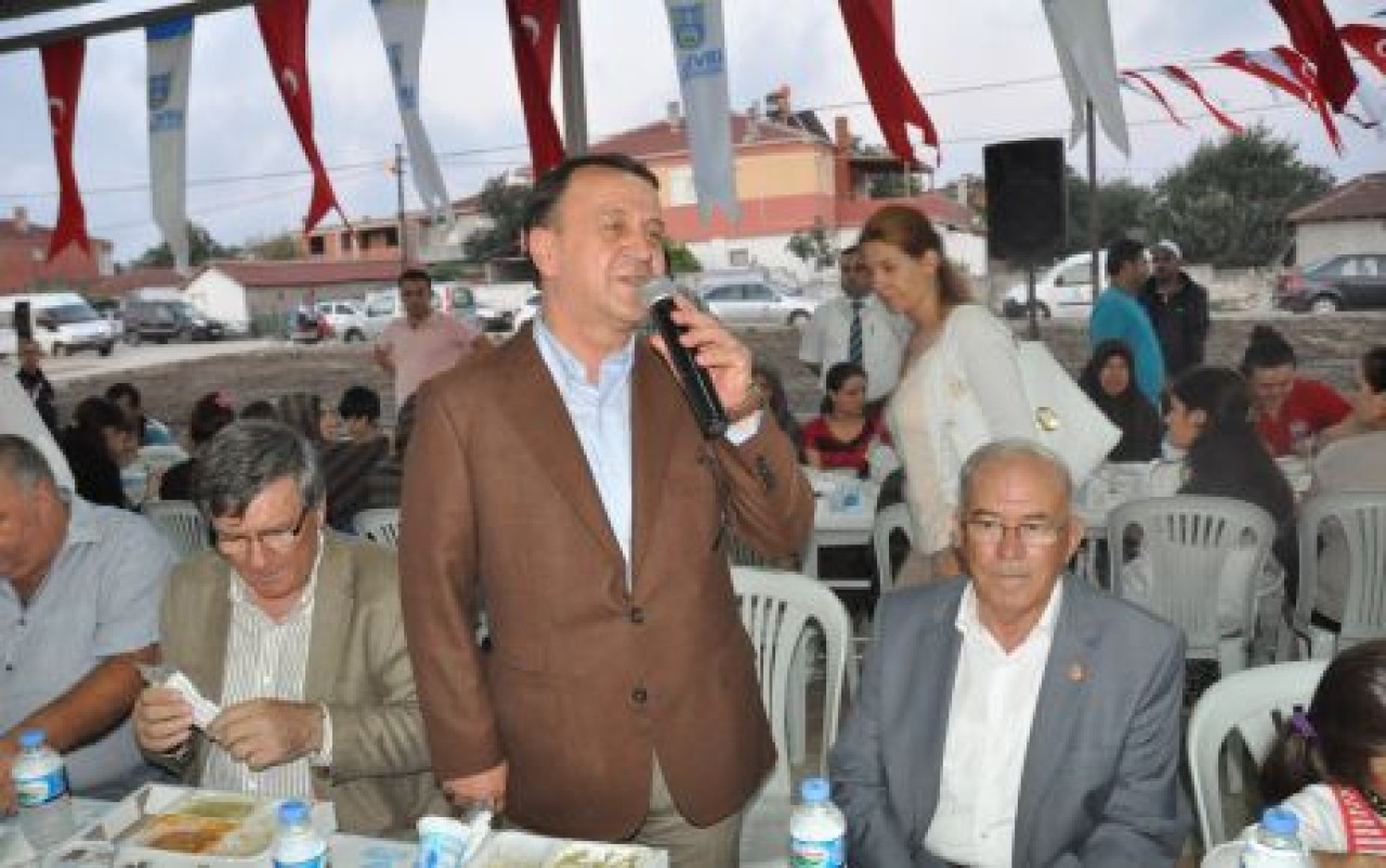 BELEDİYE İLK İFTAR SOFRASINI SAYALAR’DA KURDU