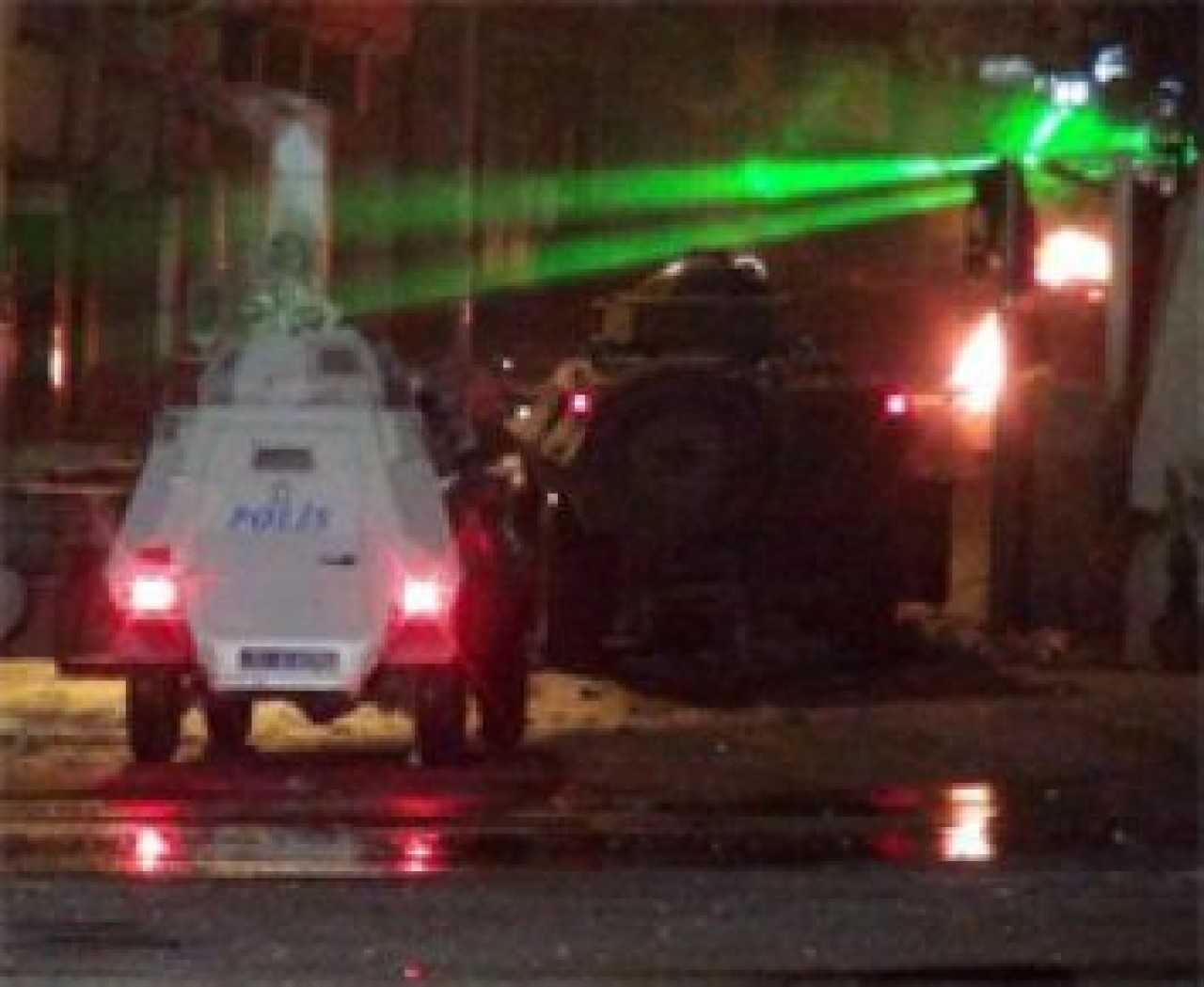 Halka gece boyu şiddet