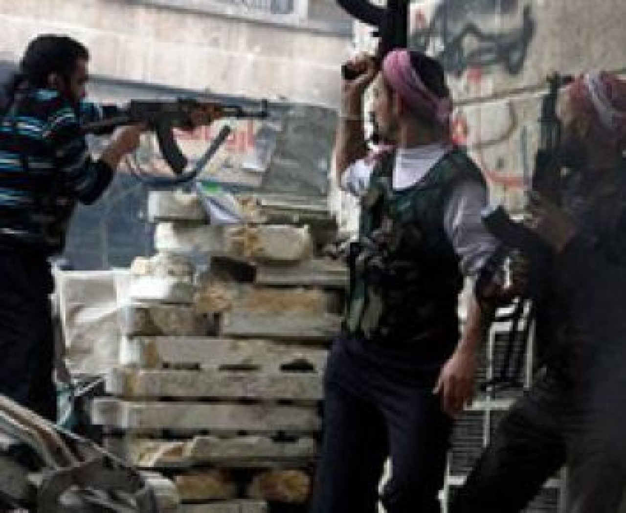 'Türkiye onlara silah sağlıyor'